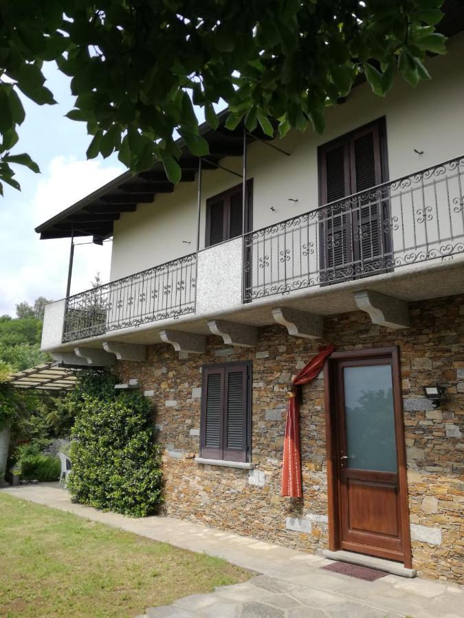 Casale Cadeloro Villa Nebbiuno ภายนอก รูปภาพ