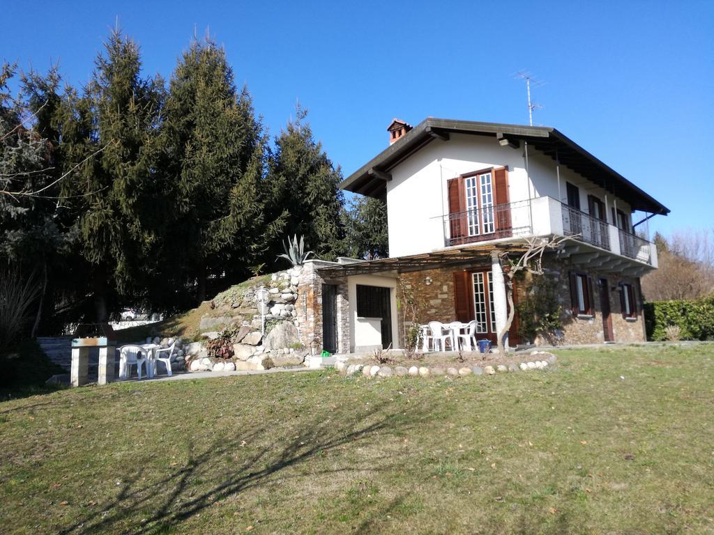 Casale Cadeloro Villa Nebbiuno ภายนอก รูปภาพ