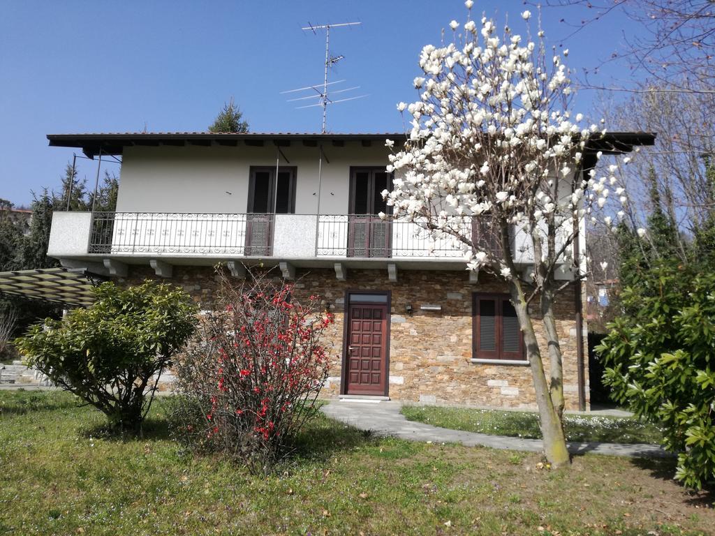 Casale Cadeloro Villa Nebbiuno ภายนอก รูปภาพ