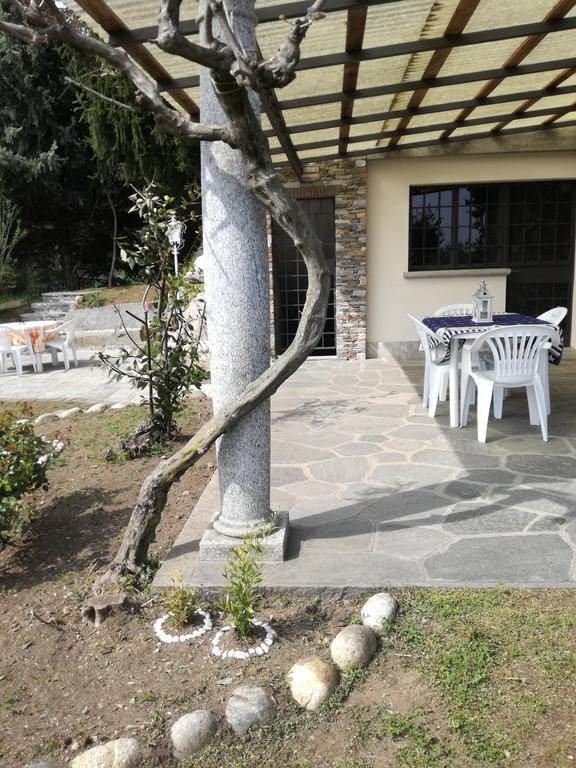 Casale Cadeloro Villa Nebbiuno ภายนอก รูปภาพ
