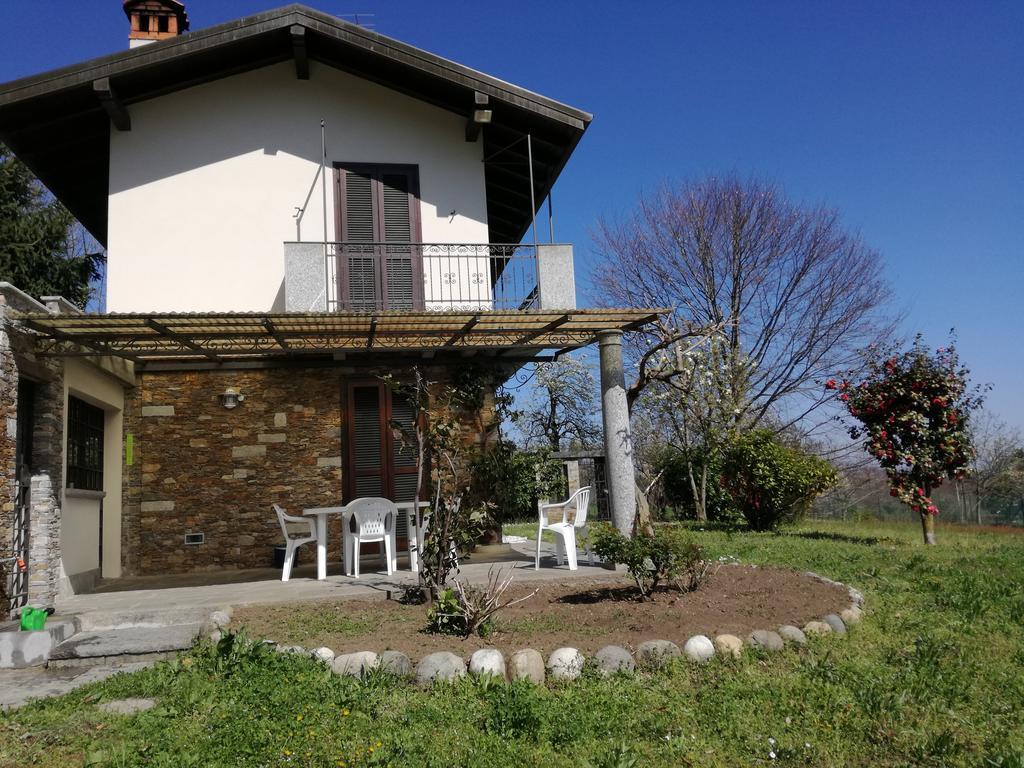 Casale Cadeloro Villa Nebbiuno ภายนอก รูปภาพ